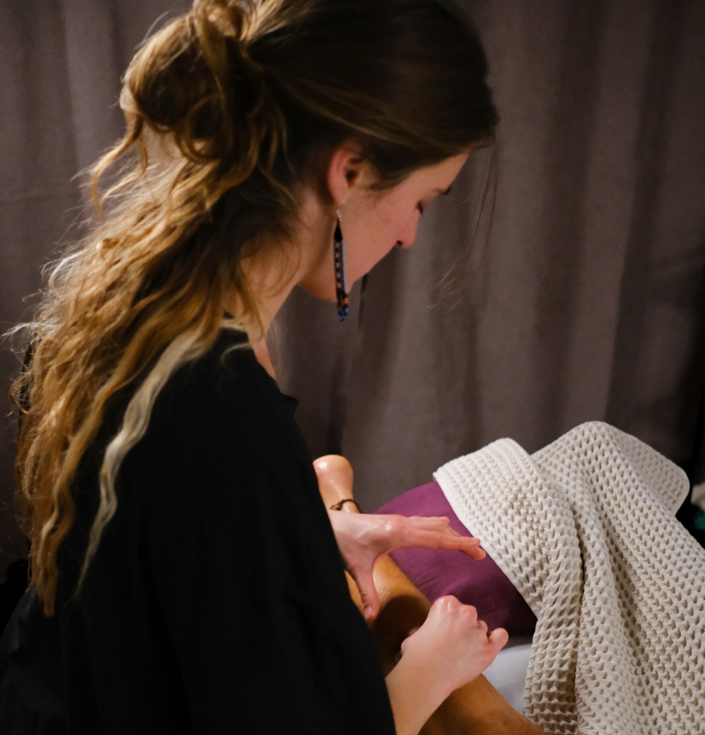 Lina Malaval massages bien-être à Lyon 69 Massage chiropractique
Massage sportif
Massage des fascias
Massage suédois
...