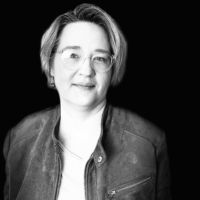 Silvia GOUBIN-CORVEDDU, Graphiste Designer & Graveuse Laser, Silvia est spécialisée dans la création visuelle pour les p
